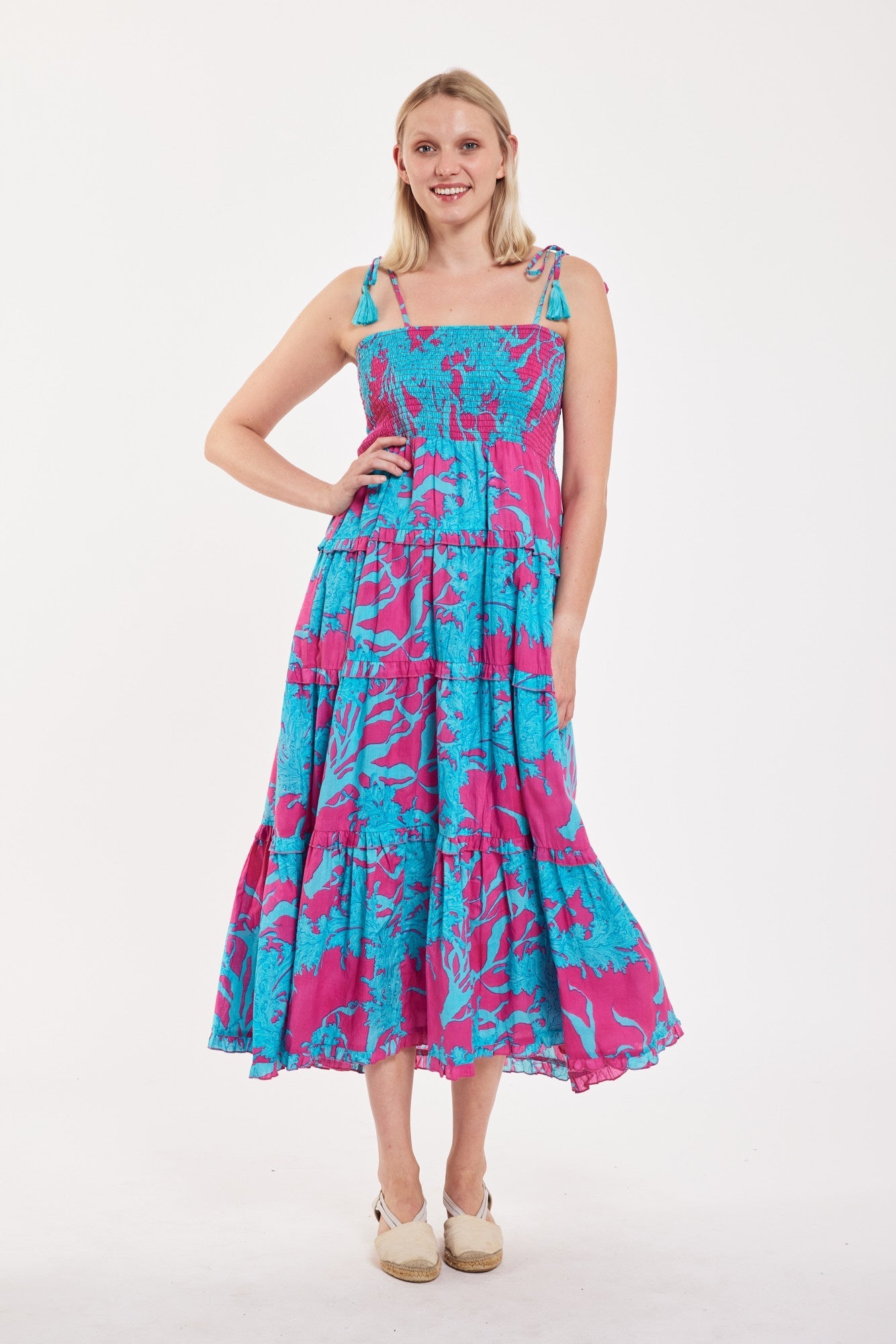 ModaPosa Dianora Maxi Dress in Big Coral Super Pink Blue L ModaPosa Dianora Maxi Dress in Big Coral Super Pink Blue L